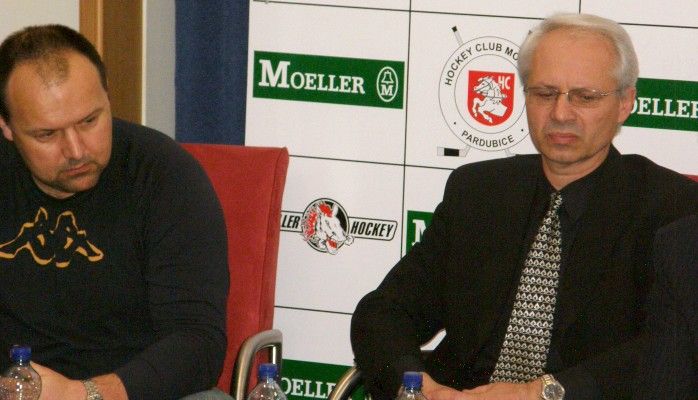 Nov trenrsk dvojice HC Moeller Pardubice: Vclav Skora (vpravo) a Ladislav Lubina (vlevo).