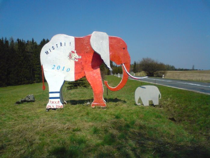 Mistrovsk slon v barvch HC Eaton Pardubice