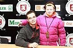 Jaroslav Koma se r�d nechal vyfotografovat s fanynkou.